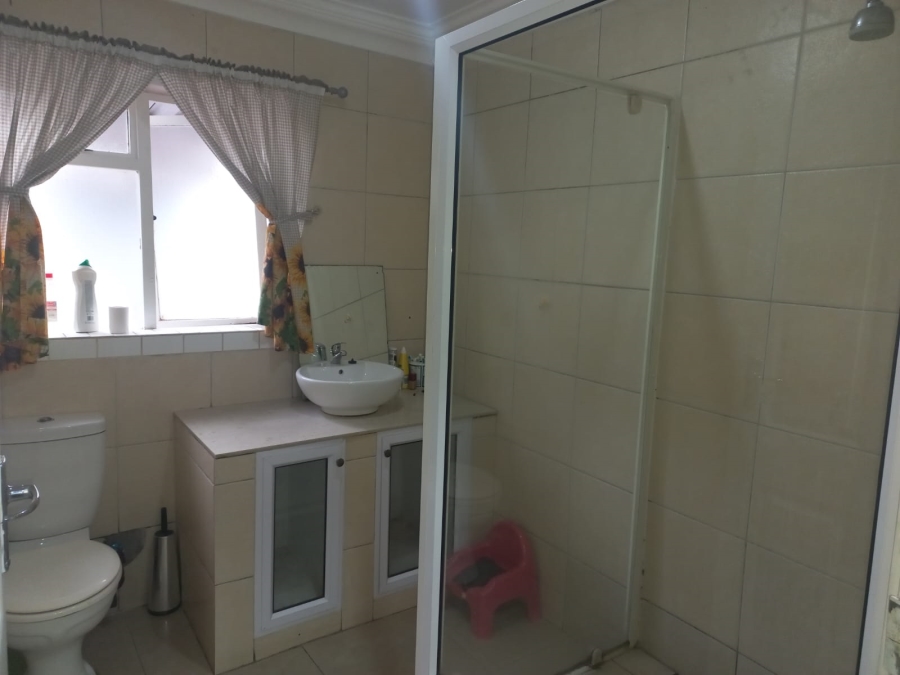 4 Bedroom Property for Sale in Lentegeur Western Cape